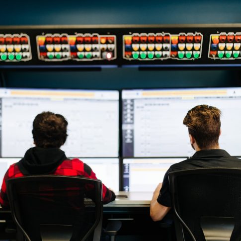 deux-programmeurs-en-automation-Excelpro