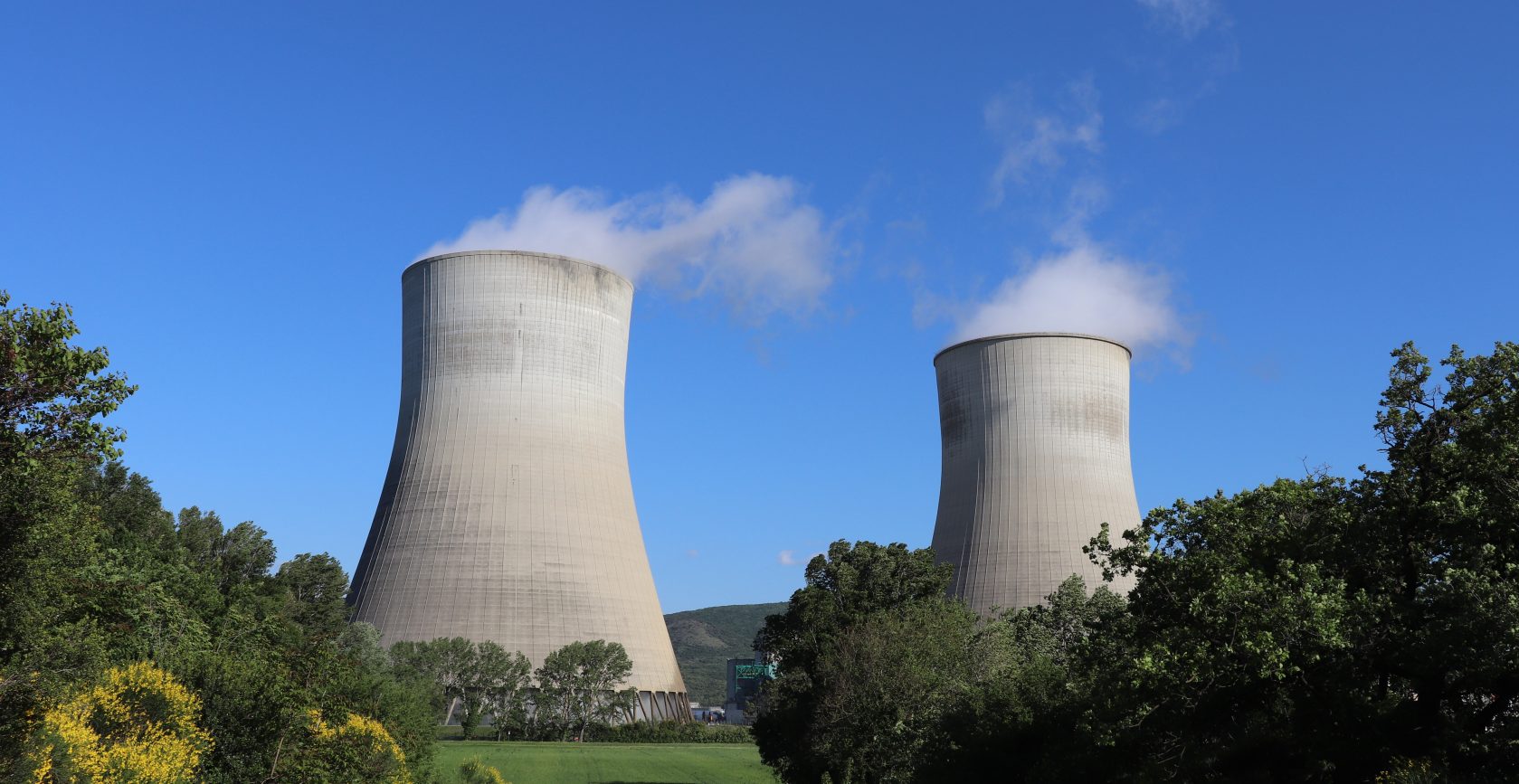 cheminees nucleaires scaled